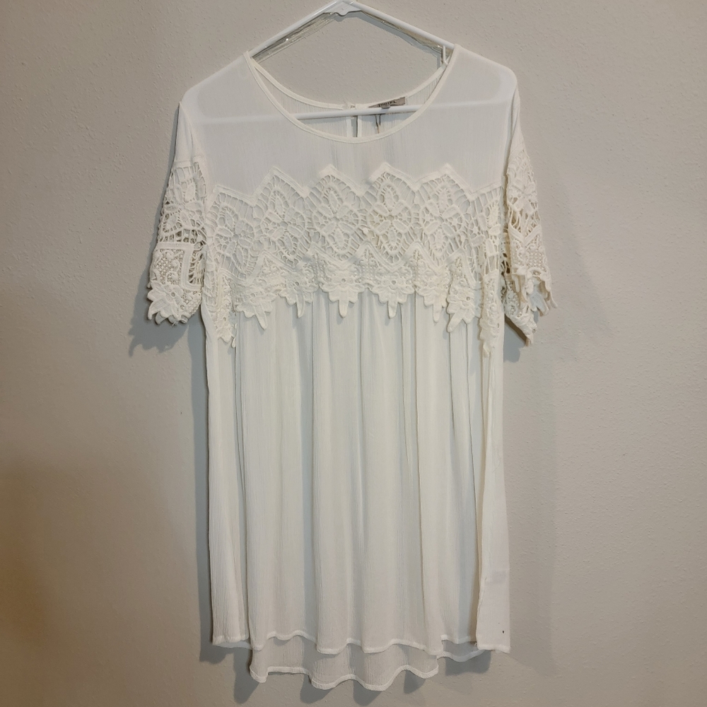 JODIFL White Lace Blouse. Size Large. NWT